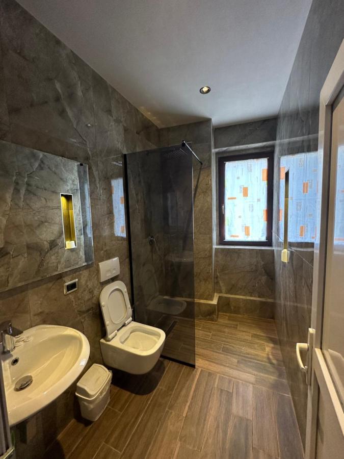 Hotel Gjallica Kukes Luaran gambar