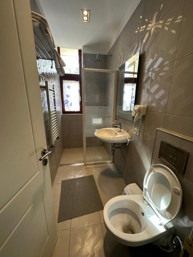 Hotel Gjallica Kukes Luaran gambar