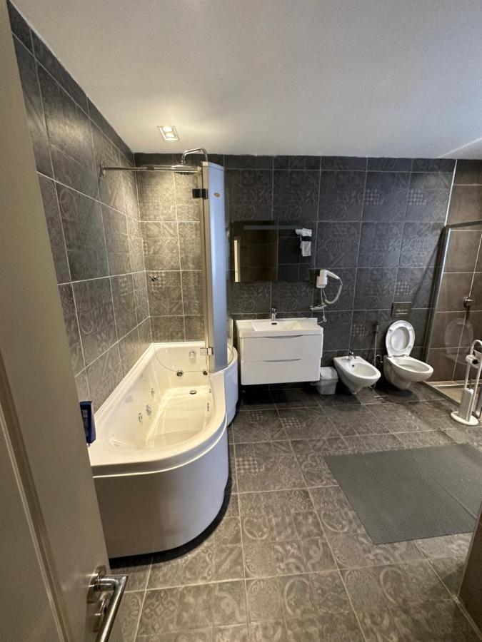Hotel Gjallica Kukes Luaran gambar