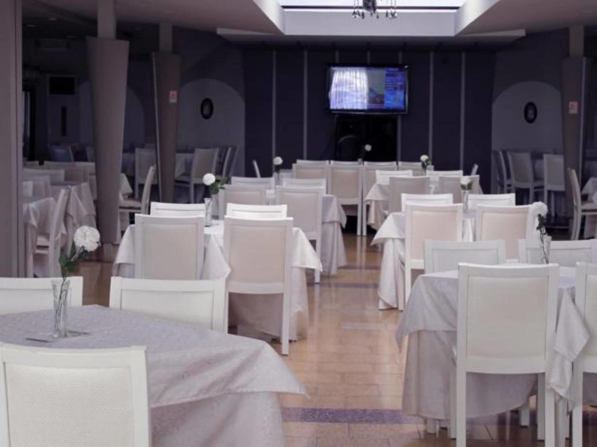 Hotel Gjallica Kukes Luaran gambar
